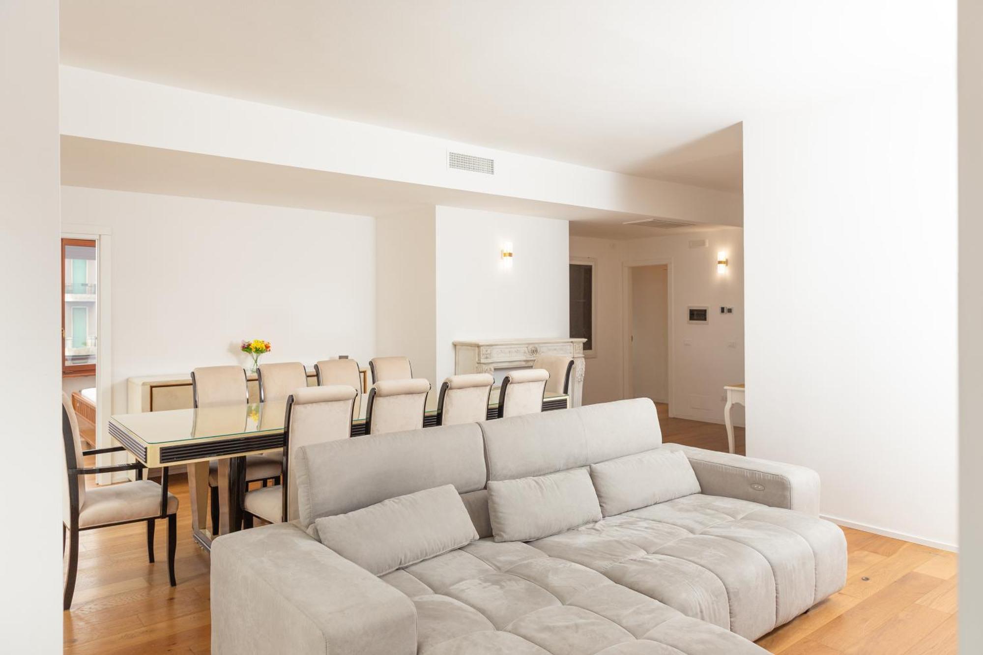 Free Parking - 5 Star - Sauna Luxury Apartment มิลาน ภายนอก รูปภาพ