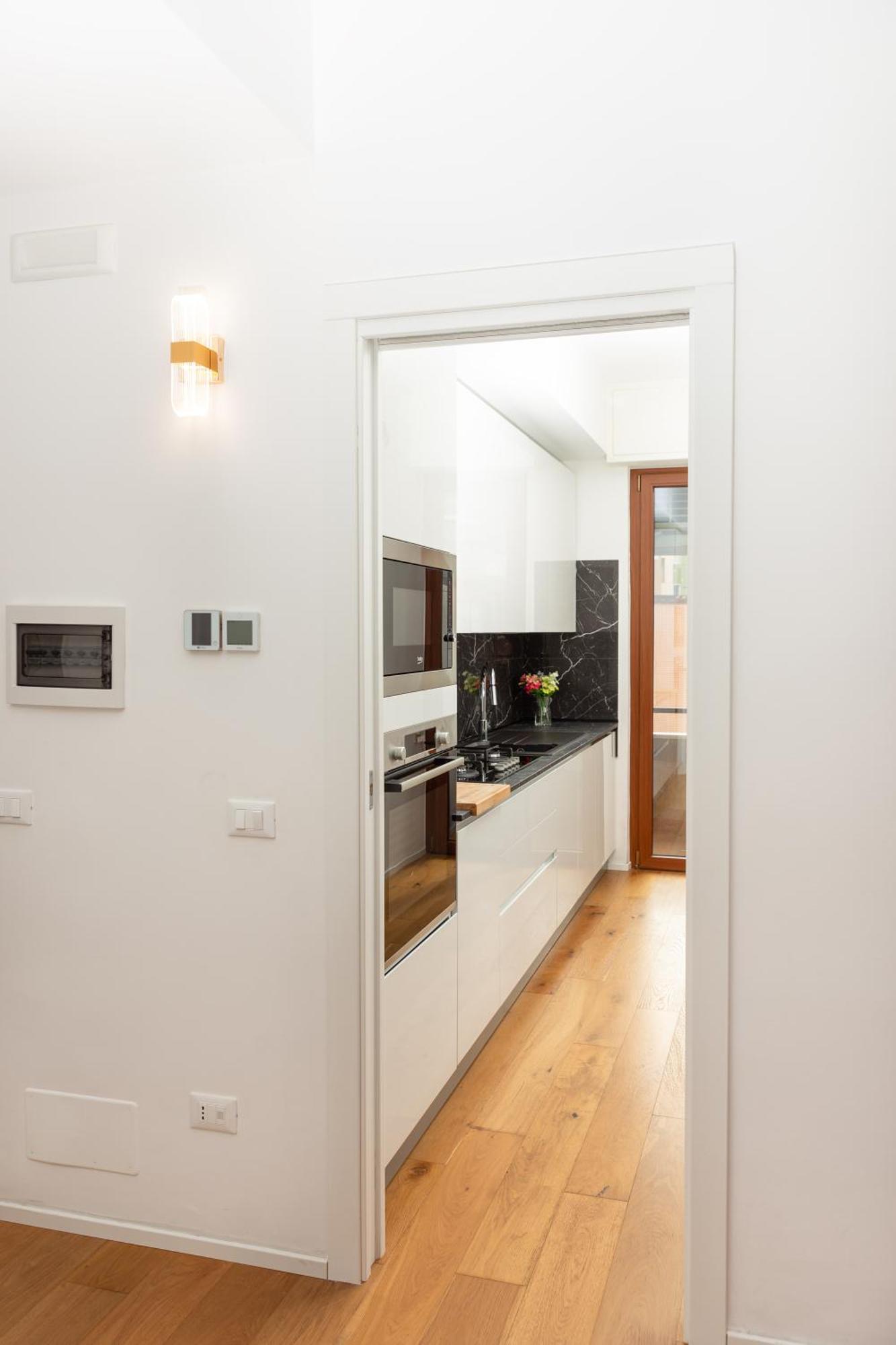 Free Parking - 5 Star - Sauna Luxury Apartment มิลาน ภายนอก รูปภาพ