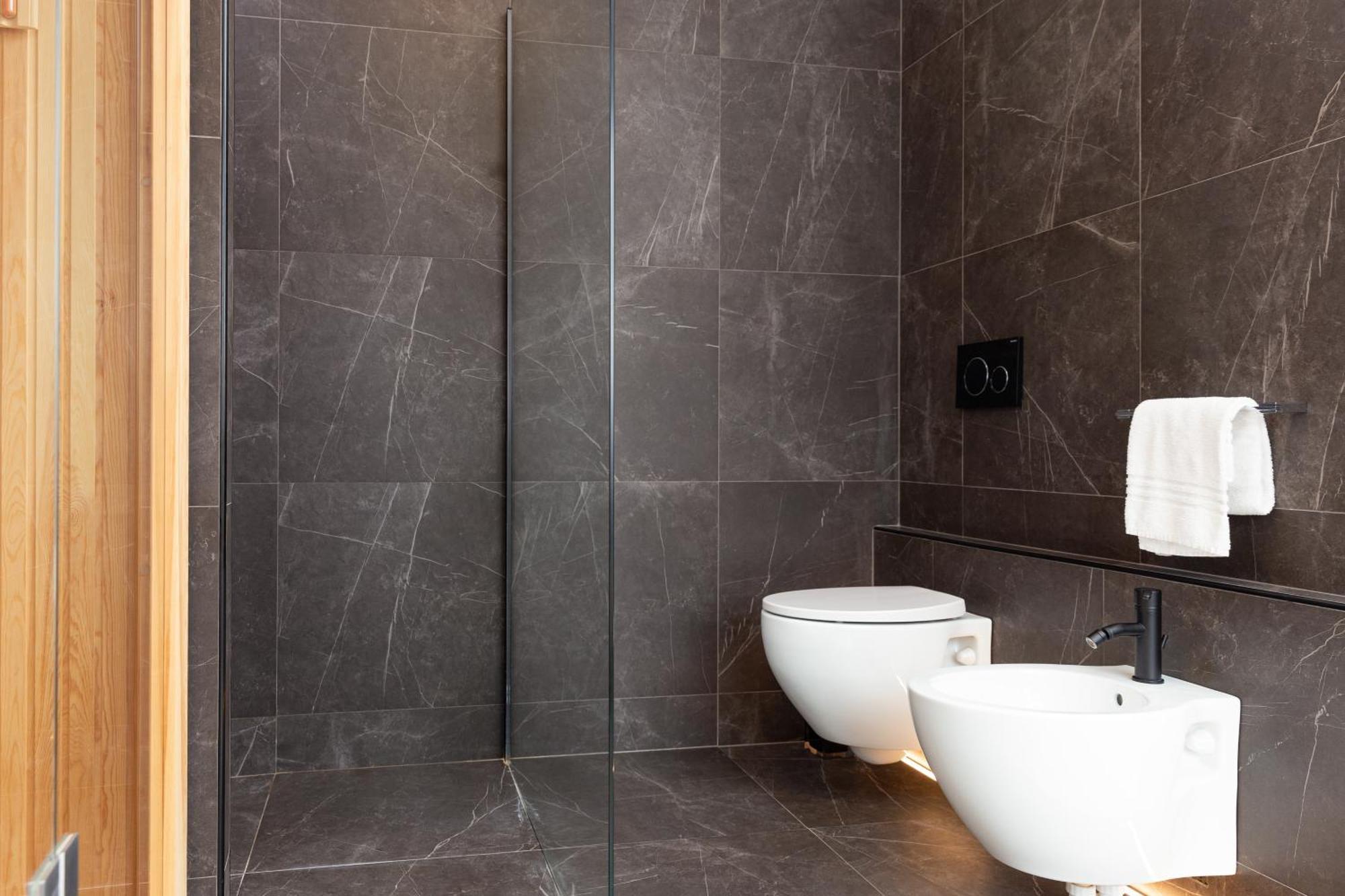 Free Parking - 5 Star - Sauna Luxury Apartment มิลาน ภายนอก รูปภาพ