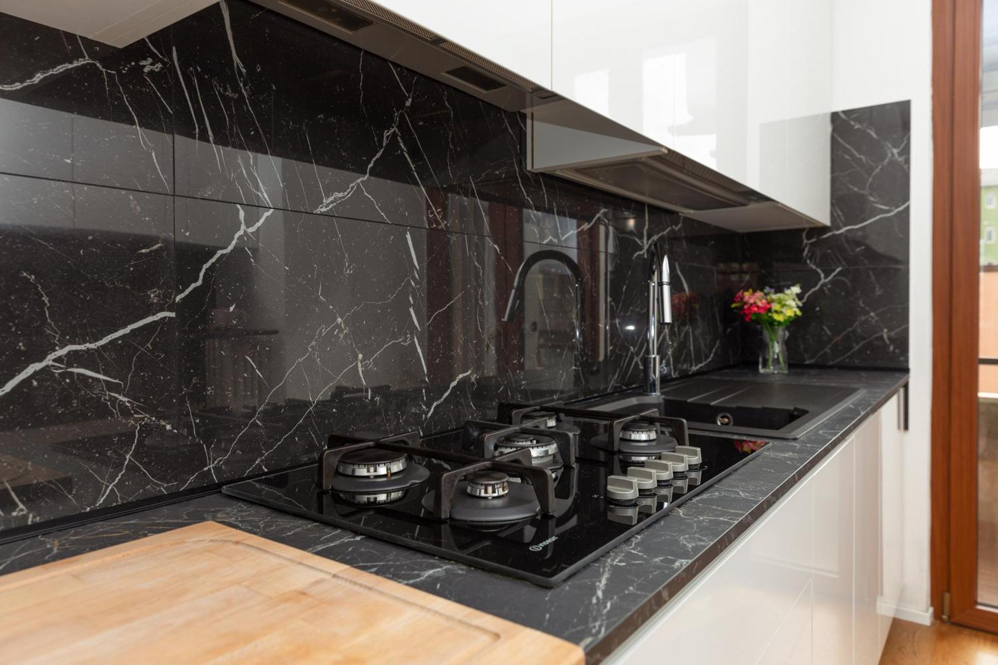 Free Parking - 5 Star - Sauna Luxury Apartment มิลาน ภายนอก รูปภาพ